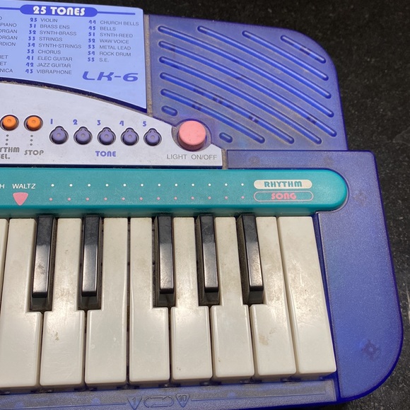 keyboard purplish blue Casio LK-6 32-Key Lighted Key System Mini Keyboard - Picture 4 of 7